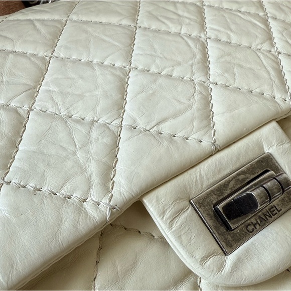 CHANEL White Calfskin Reissue 226 Size SHW - Picture 9 of 16